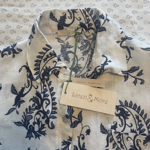 Linen & More NWT Women’s 100% Linen Navy and White Paisley Floral Women's Top - Picture 6 of 6